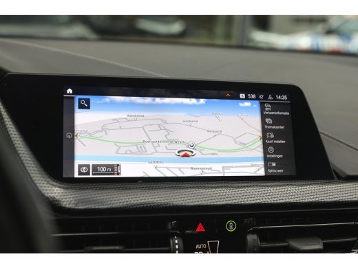 BMW 1 Serie 118i Sport Line Automaat / Sportstoelen / Achteruitrijcamera / LED / Cruise Control / Live Cockpi... ActivLease financial lease