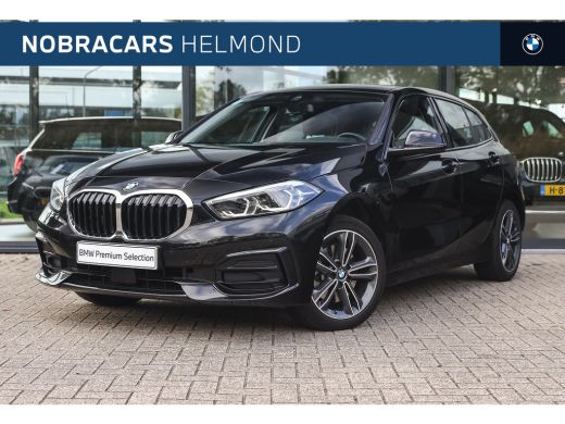 BMW 1 Serie 118i Sport Line Automaat / Sportstoelen / Achteruitrijcamera / LED / Live Cockpit Professional / ... BMW 1 Serie 118i Sport Line Automaat / Sportstoelen / Achteruitrijcamera / LED / Live Cockpit Professional / ...