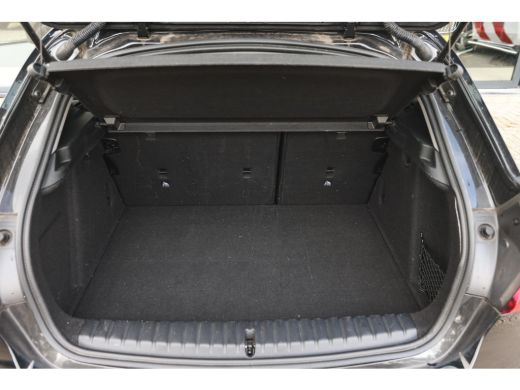 BMW 1 Serie 118i Sport Line Automaat / Sportstoelen / Achteruitrijcamera / LED / Live Cockpit Professional / ... ActivLease financial lease