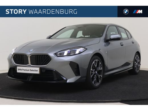 BMW 1 Serie 120 M Sport Automaat / Sportstoelen / M Adaptief onderstel / Comfort Access / Adaptieve LED / Par...