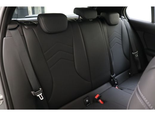 BMW 1 Serie 120 M Sport Automaat / Sportstoelen / M Adaptief onderstel / Comfort Access / Adaptieve LED / Par... ActivLease financial lease