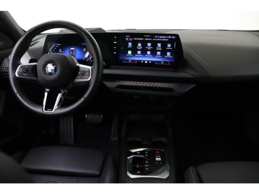 BMW 1 Serie 120 M Sport Automaat / Sportstoelen / M Adaptief onderstel / Comfort Access / Adaptieve LED / Par... ActivLease financial lease
