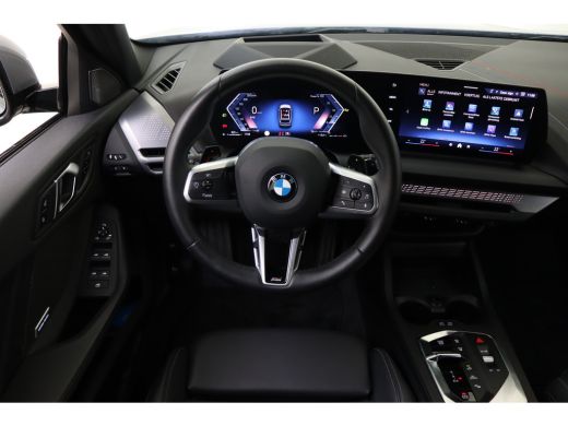 BMW 1 Serie 120 M Sport Automaat / Sportstoelen / M Adaptief onderstel / Comfort Access / Adaptieve LED / Par... ActivLease financial lease