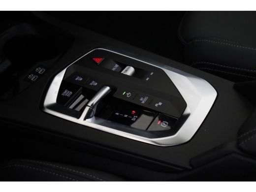 BMW 1 Serie 120 M Sport Automaat / Sportstoelen / M Adaptief onderstel / Comfort Access / Adaptieve LED / Par... ActivLease financial lease