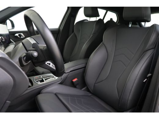 BMW 1 Serie 120 M Sport Automaat / Sportstoelen / M Adaptief onderstel / Comfort Access / Adaptieve LED / Par... ActivLease financial lease