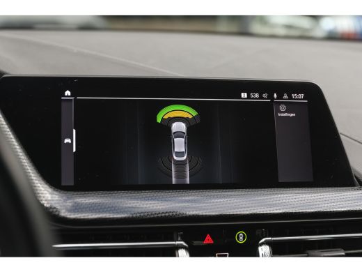 BMW 2 Serie 218i Sport Line Automaat / Sportstoelen / Cruise Control / PDC / Live Cockpit Professional ActivLease financial lease