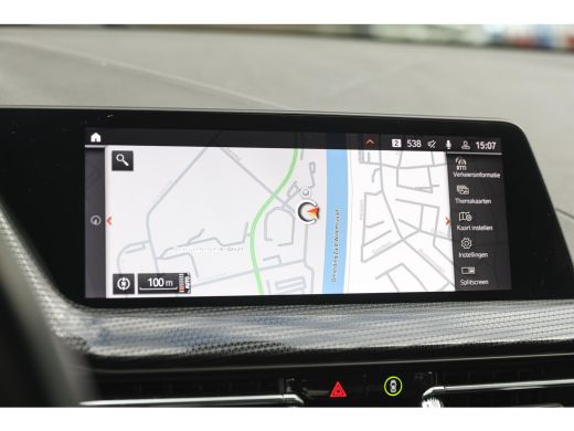 BMW 2 Serie 218i Sport Line Automaat / Sportstoelen / Cruise Control / PDC / Live Cockpit Professional ActivLease financial lease