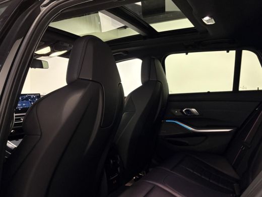 BMW 3 Serie Touring 330e |Facelift |M stoelen|Panoramadak|M sport|Shadowline|Head-up|High Executive|LED|Camera| ActivLease financial lease