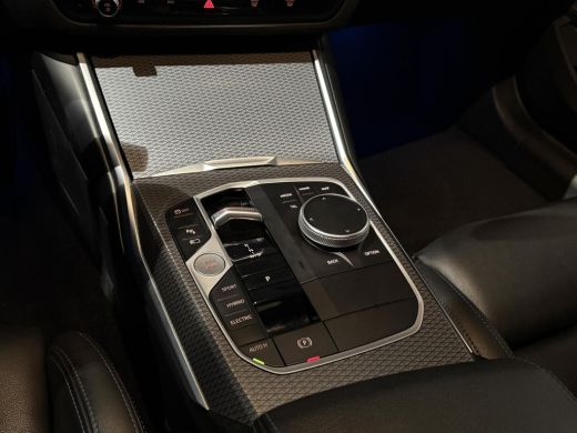 BMW 3 Serie Touring 330e |Facelift |M stoelen|Panoramadak|M sport|Shadowline|Head-up|High Executive|LED|Camera| ActivLease financial lease