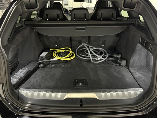 BMW 3 Serie Touring 330e |Facelift |M stoelen|Panoramadak|M sport|Shadowline|Head-up|High Executive|LED|Camera| ActivLease financial lease