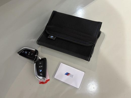 BMW 3 Serie Touring 330e |Facelift |M stoelen|Panoramadak|M sport|Shadowline|Head-up|High Executive|LED|Camera| ActivLease financial lease