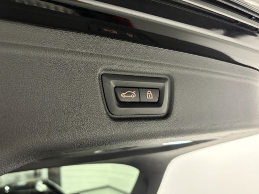 BMW 3 Serie Touring 330e |Facelift |M stoelen|Panoramadak|M sport|Shadowline|Head-up|High Executive|LED|Camera| ActivLease financial lease