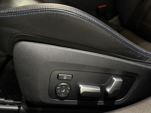 BMW 3 Serie Touring 330e |Facelift |M stoelen|Panoramadak|M sport|Shadowline|Head-up|High Executive|LED|Camera| ActivLease financial lease