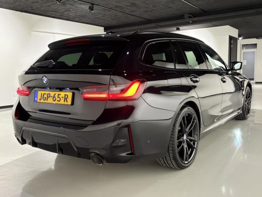 BMW 3 Serie Touring 330e |Facelift |M stoelen|Panoramadak|M sport|Shadowline|Head-up|High Executive|LED|Camera| ActivLease financial lease