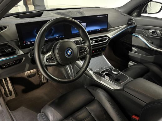 BMW 3 Serie Touring 330e |Facelift |M stoelen|Panoramadak|M sport|Shadowline|Head-up|High Executive|LED|Camera| ActivLease financial lease