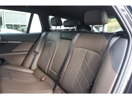 BMW 5 Serie Touring 550e xDrive M Sport Automaat / Panoramadak / Trekhaak / Adaptief onderstel professional /... ActivLease financial lease