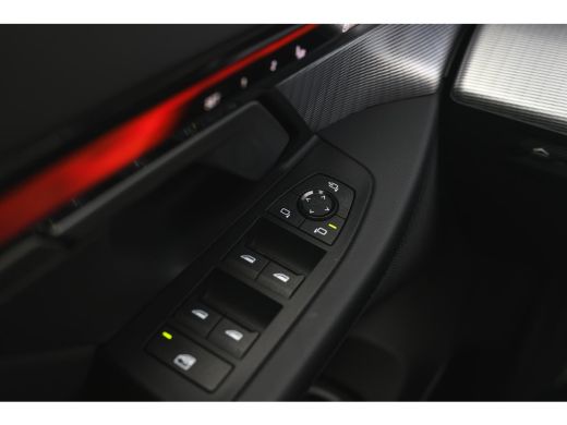 BMW 5 Serie Touring 550e xDrive M Sport Automaat / Panoramadak / Trekhaak / Adaptief onderstel professional /... ActivLease financial lease