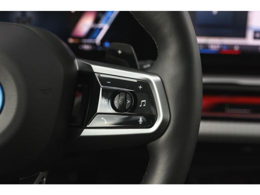 BMW 5 Serie Touring 550e xDrive M Sport Automaat / Panoramadak / Trekhaak / Adaptief onderstel professional /... ActivLease financial lease