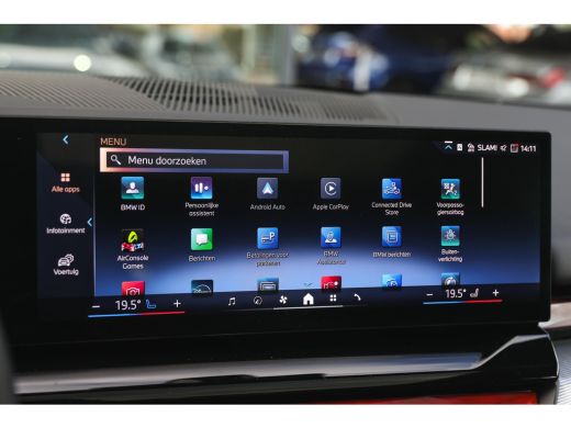 BMW 5 Serie Touring 550e xDrive M Sport Automaat / Panoramadak / Trekhaak / Adaptief onderstel professional /... ActivLease financial lease