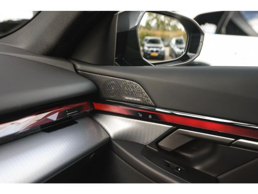 BMW 5 Serie Touring 550e xDrive M Sport Automaat / Panoramadak / Trekhaak / Adaptief onderstel professional /... ActivLease financial lease