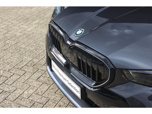 BMW 5 Serie Touring 550e xDrive M Sport Automaat / Panoramadak / Trekhaak / Adaptief onderstel professional /... ActivLease financial lease