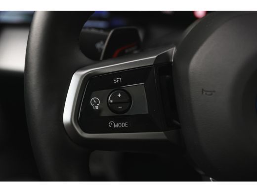 BMW i5 eDrive40 M Sport / Panoramadak / Trekhaak / Stoelventilatie / Comfort Access / Parking Assistant ... ActivLease financial lease