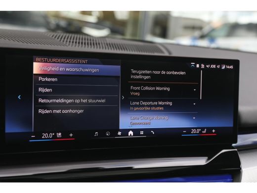 BMW i5 eDrive40 M Sport / Panoramadak / Trekhaak / Stoelventilatie / Comfort Access / Parking Assistant ... ActivLease financial lease