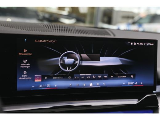 BMW i5 eDrive40 M Sport / Panoramadak / Trekhaak / Stoelventilatie / Comfort Access / Parking Assistant ... ActivLease financial lease