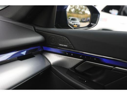 BMW i5 eDrive40 M Sport / Panoramadak / Trekhaak / Stoelventilatie / Comfort Access / Parking Assistant ... ActivLease financial lease