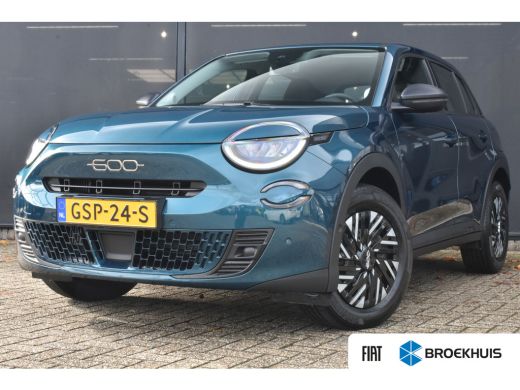 Fiat 600 1.2 Hybrid Urban 136pk Automaat | Navigatie | Keyless-Entry | Dodehoek-Detectie | Full-LED | Park...