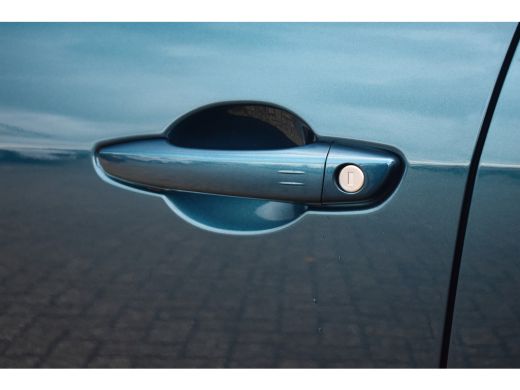 Fiat 600 1.2 Hybrid Urban 136pk Automaat | Navigatie | Keyless-Entry | Dodehoek-Detectie | Full-LED | Park... ActivLease financial lease