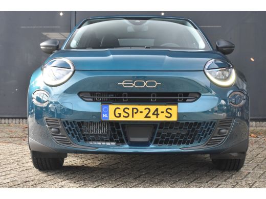 Fiat 600 1.2 Hybrid Urban 136pk Automaat | Navigatie | Keyless-Entry | Dodehoek-Detectie | Full-LED | Park... ActivLease financial lease