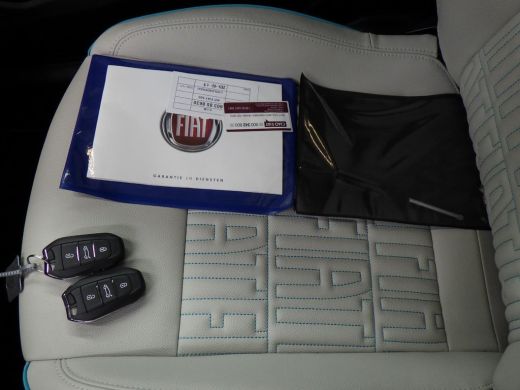 Fiat 600 La Prima 54 kWh 156pk | Vol-Leder | Adaptive Cruise | Elektr. Achterklep | Massage | Full-LED | !! ActivLease financial lease