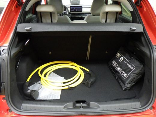 Fiat 600 La Prima 54 kWh 156pk | Vol-Leder | Adaptive Cruise | Elektr. Achterklep | Massage | Full-LED | !! ActivLease financial lease