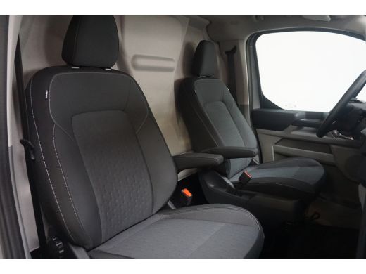 Ford E-Transit Custom 340 L2H1 Limited 65 kWh | Snel Leverbaar! | 0,99% Financial Lease | Driver Assistance Pack | Trek... ActivLease financial lease