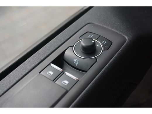 Ford E-Transit Custom 340 L2H1 Limited 65 kWh | Snel Leverbaar! | 0,99% Financial Lease | Driver Assistance Pack | Trek... ActivLease financial lease