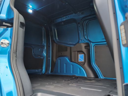 Ford Transit Courier Limited 44 kWh | Voorraad, Snel Leverbaar! | 0,99% Financial Lease | Driver Assistance Pack | Tre... ActivLease financial lease