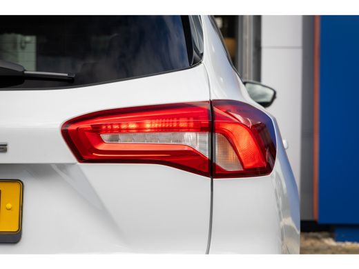 Ford Focus 1.0 EcoBoost Hybrid ST Line Business | Achteruitrijcamera | Apple Carplay/Android Auto | Keyless ... ActivLease financial lease