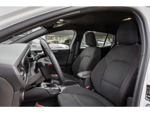 Ford Focus 1.0 EcoBoost Hybrid ST Line Business | Achteruitrijcamera | Apple Carplay/Android Auto | Keyless ... ActivLease financial lease