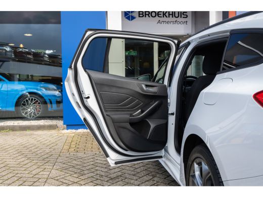 Ford Focus 1.0 EcoBoost Hybrid ST Line Business | Achteruitrijcamera | Apple Carplay/Android Auto | Keyless ... ActivLease financial lease