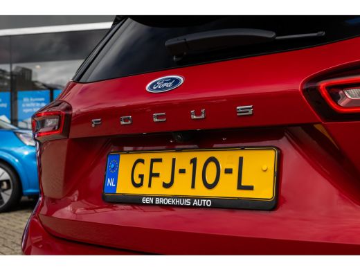 Ford Focus 1.0 EcoBoost Hybrid ST Line X | Pano-dak | Cruise adaptief | Apple Carplay/Android Auto | Camera ... ActivLease financial lease