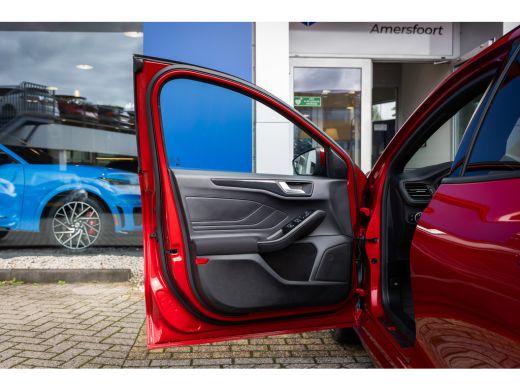 Ford Focus 1.0 EcoBoost Hybrid ST Line X | Pano-dak | Cruise adaptief | Apple Carplay/Android Auto | Camera ... ActivLease financial lease