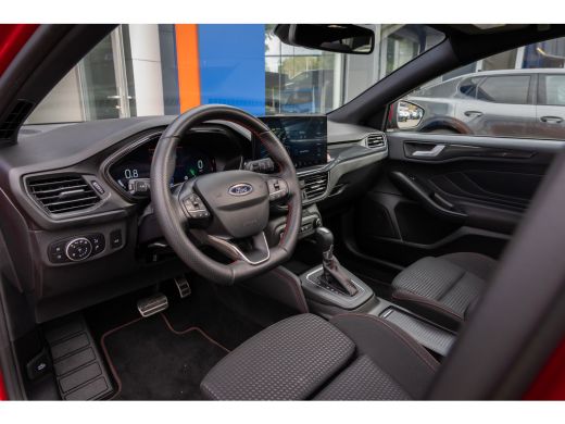 Ford Focus 1.0 EcoBoost Hybrid ST Line X | Pano-dak | Cruise adaptief | Apple Carplay/Android Auto | Camera ... ActivLease financial lease