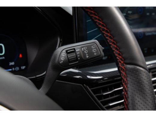 Ford Focus 1.0 EcoBoost Hybrid ST Line X | Pano-dak | Cruise adaptief | Apple Carplay/Android Auto | Camera ... ActivLease financial lease