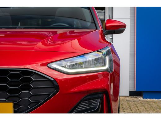 Ford Focus 1.0 EcoBoost Hybrid ST Line X | Pano-dak | Cruise adaptief | Apple Carplay/Android Auto | Camera ... ActivLease financial lease