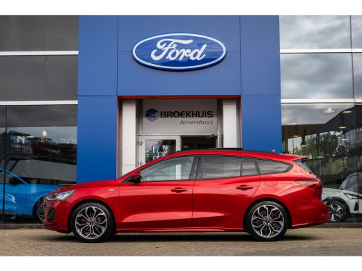 Ford Focus 1.0 EcoBoost Hybrid ST Line X | Pano-dak | Cruise adaptief | Apple Carplay/Android Auto | Camera ... ActivLease financial lease