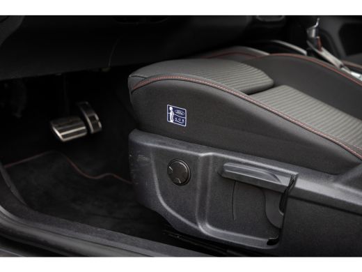 Ford Focus 1.0 EcoBoost Hybrid ST Line X | Pano-dak | Cruise adaptief | Apple Carplay/Android Auto | Camera ... ActivLease financial lease
