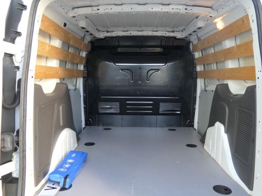 Ford Transit Connect 1.5 EcoBlue L1 | Trekhaak | Cruise Control | Bluetooth | Airconditioning | Betonplex Vloer ActivLease financial lease