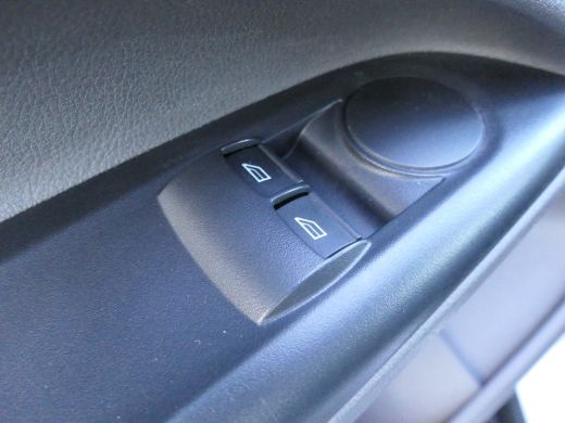 Ford Transit Connect 1.5 EcoBlue L1 | Trekhaak | Cruise Control | Bluetooth | Airconditioning | Betonplex Vloer ActivLease financial lease