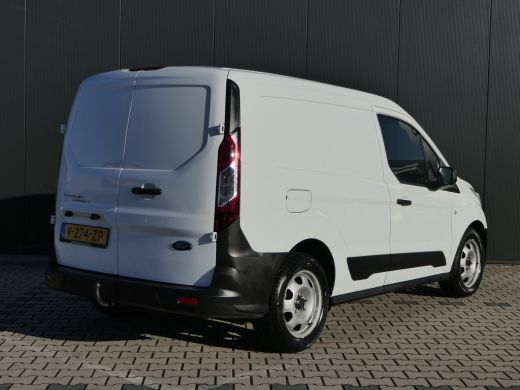 Ford Transit Connect 1.5 EcoBlue L1 | Trekhaak | Cruise Control | Bluetooth | Airconditioning | Betonplex Vloer ActivLease financial lease
